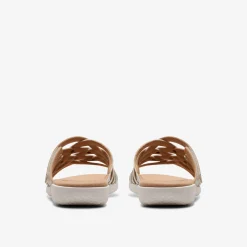 Elizabelle Rio|Clarks
