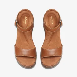 Kassanda Lily|Clarks