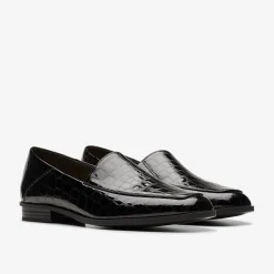 Sarafyna Freva|Clarks Hot