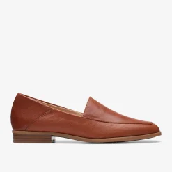 Sarafyna Freva|Clarks Hot