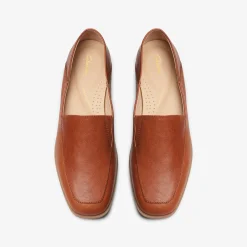 Sarafyna Freva|Clarks Hot